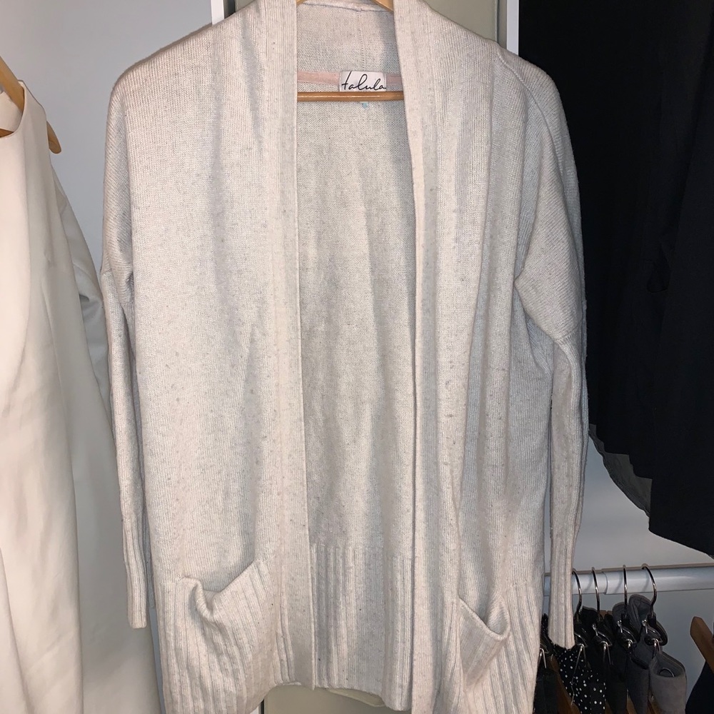Cream Talula Aritzia Cardigan size Small